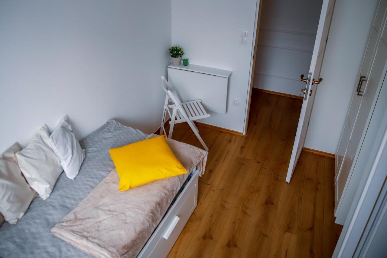 Cozy Apartment In The Downtown Gyor Exterior photo